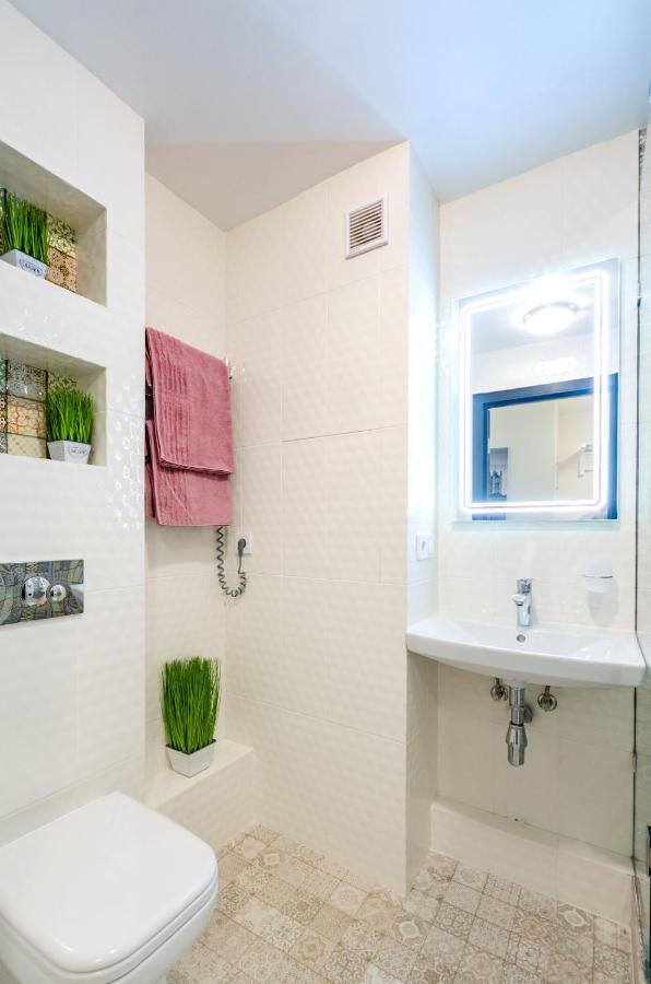 Artal Apartment On Obolonsky Avenue 31 Киев Екстериор снимка
