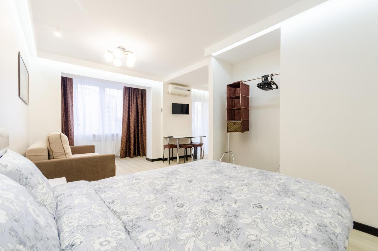 Artal Apartment On Obolonsky Avenue 31 Киев Екстериор снимка